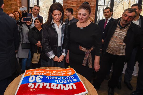 Սենյակում դրված խորհրդավոր բալենին. ինչ կապ ունի ծառը կապիտան Արմենակ Ուրֆանյանի հետ - Sputnik Արմենիա