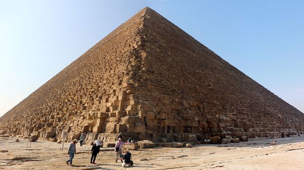 Пирамида Хеопса в Гизе,  одно из Семи чудес древнего мира - Sputnik Армения