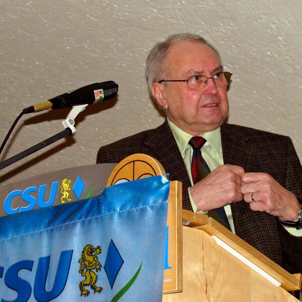 Бундестаг подозревает депутата в получении взятки из Азербайджана - Sputnik Армения