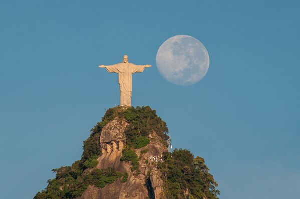 Статуя Христа-Искупителя в Рио-де-Жанейро, одно из Семи чудес света - Sputnik Армения
