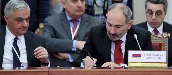 Премьер-министр Никол Пашинян - Sputnik Արմենիա