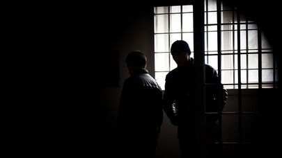 Заключенные в исправительной колонии