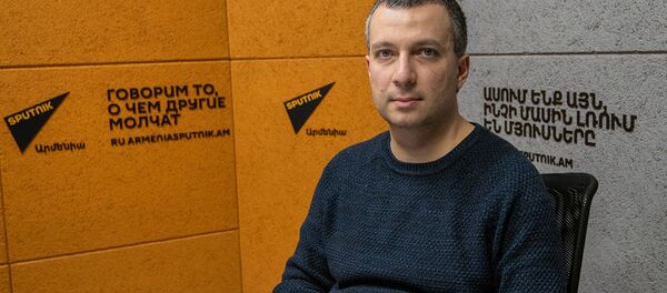 Исполнительный директор Ассоциации политической науки Армении Бениамин Погосян Исполнительный директор Ассоциации политической науки Армении Бениамин Погосян - Sputnik Արմենիա