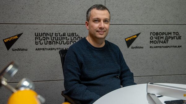 Исполнительный директор Ассоциации политической науки Армении Бениамин Погосян - Sputnik Արմենիա