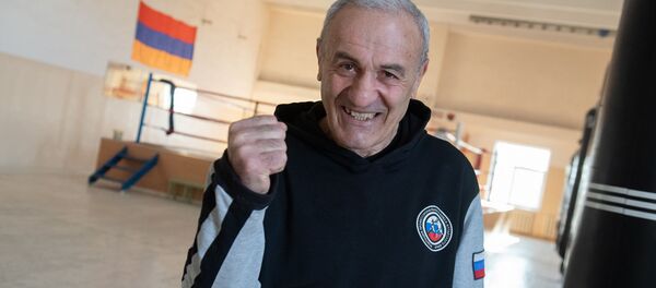 Заслуженный тренер Армении по боксу Манвел Габриелян  - Sputnik Արմենիա