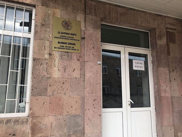 Քիչ համբուրվեք. Գյումրու ինֆեկցիոն հիվանդանոցում ազատ մահճակալ գրեթե չկա Քիչ համբուրվեք. Գյումրու ինֆեկցիոն հիվանդանոցում ազատ մահճակալ գրեթե չկա - Sputnik Արմենիա
