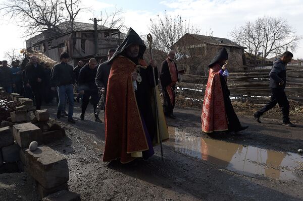 «Որդուս մարմնի վրա 2 կրակոցի հետք կար». հարազատները պատմում են մահացած զինվորի մասին - Sputnik Արմենիա