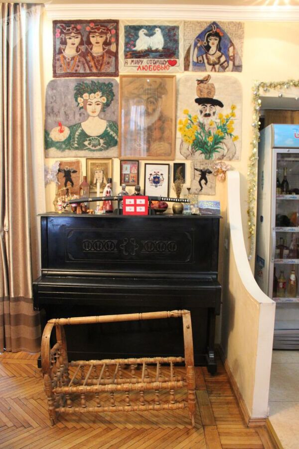 Он уехал в Ереван, но сердце осталось тут: история дома, в котором жил Параджанов - Sputnik Армения