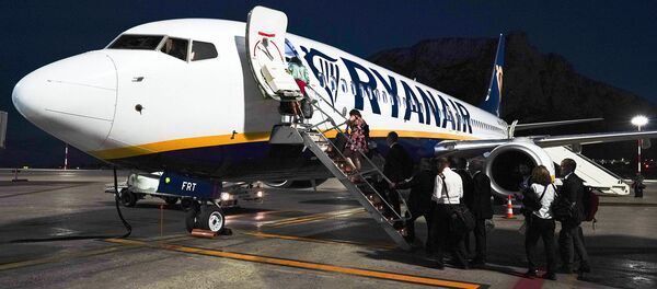 Более недели назад ирландская авиакомпания-лоукостер Ryan Air объявила о запуске прямых рейсов из Еревана в Италию Более недели назад ирландская авиакомпания-лоукостер Ryan Air объявила о запуске прямых рейсов из Еревана в Италию - Sputnik Армения