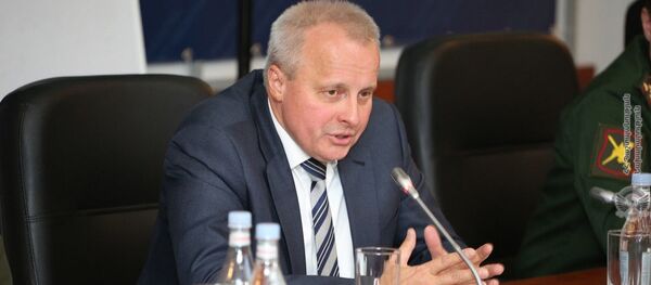 Посол России в Армении Сергей Копыркин и военный атташе посольства Андрей Грищук посетили Нац.исследовательский университет обороны при МО РА (4 февраля 2020). Еревaн - Sputnik Արմենիա