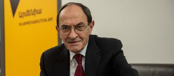 Замминистра иностранных дел Армении Шаварш Кочарян (05 февраля 2020). Еревaн Замминистра иностранных дел Армении Шаварш Кочарян (05 февраля 2020). Еревaн - Sputnik Армения