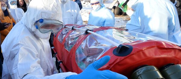 Учения по проведению медицинской эвакуации пациентов с симптомами коронавируса Учения по проведению медицинской эвакуации пациентов с симптомами коронавируса - Sputnik Արմենիա