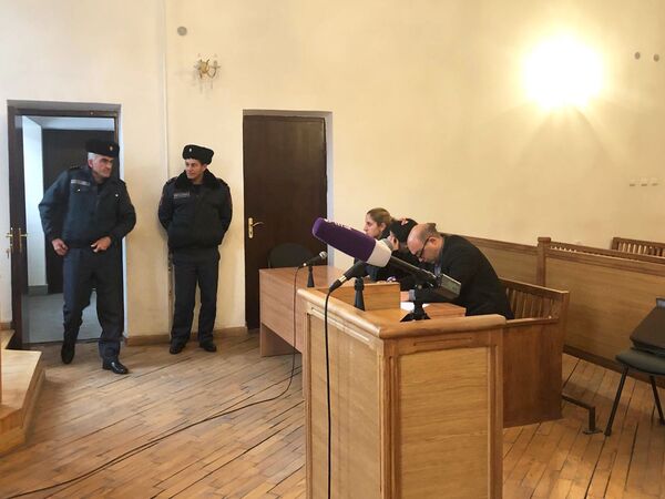 Ինչու հետաձգվեց Գյումրիում 1 տարեկան դստեր սպանության մեջ մեղադրվող կնոջ գործով դատը Ինչու հետաձգվեց Գյումրիում 1 տարեկան դստեր սպանության մեջ մեղադրվող կնոջ գործով դատը - Sputnik Արմենիա