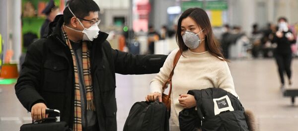  Иностранные туристы в защитных масках - Sputnik Армения