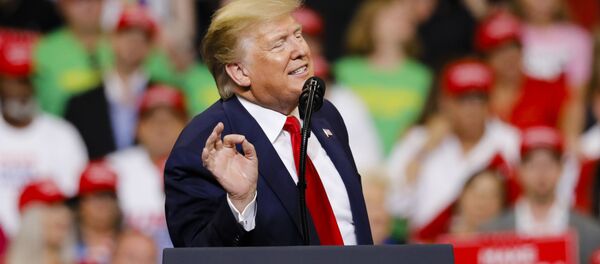 Президент США Дональд Трамп на встрече с избирателями (18 июня 2019). Орландо - Sputnik Армения
