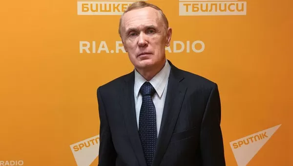 Заместитель главного редактора журнала «Авиапанорама», заслуженный военный летчик России Владимир Попов
