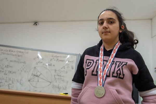 Հայ պատանիներն իրենց հավակնոտ ծրագրերով Մարս կհասնեն, իսկ առայժմ մեդալներ են շահում Հայ պատանիներն իրենց հավակնոտ ծրագրերով Մարս կհասնեն, իսկ առայժմ մեդալներ են շահում - Sputnik Արմենիա