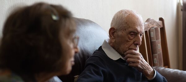 105-летний гражданин Италии Нурхан Жозефович в Армении (7 февраля 2020 год), Еревaн. 105-летний гражданин Италии Нурхан Жозефович в Армении (7 февраля 2020 год), Еревaн. - Sputnik Արմենիա