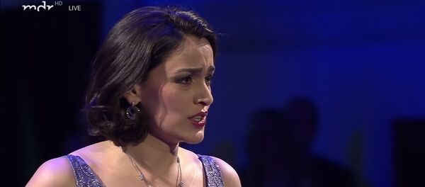 Рузан Манташян исполняет сцену Письма Татьяны Чайковского - Sputnik Армения