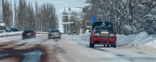 Автомобили на трассе М4 - Sputnik Армения