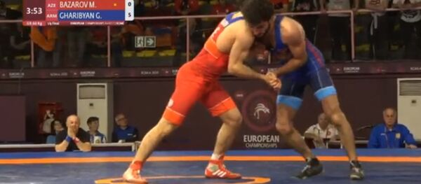 Геворг Гарибян (справа) на Чемпионате Европы по греко-римской борьбе (10 февраля 2020). Рим Геворг Гарибян (справа) на Чемпионате Европы по греко-римской борьбе (10 февраля 2020). Рим - Sputnik Արմենիա