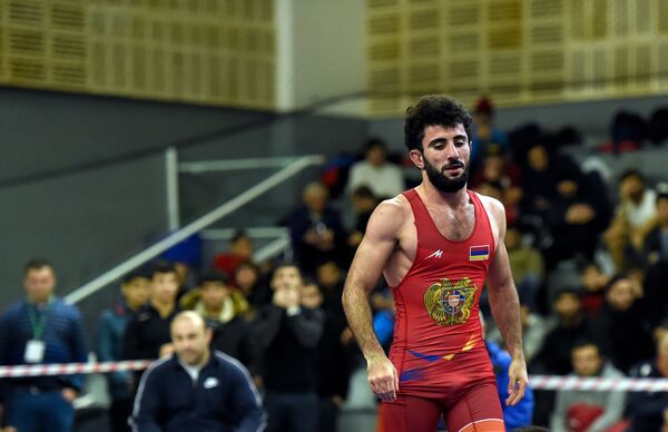 Գևորգ Ղարիբյանը ջախջախեց ադրբեջանցուն. տեսանյութ - Sputnik Արմենիա