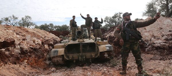 Поддерживаемые Турцией сирийские боевики готовятся выйти на линию фронта в провинции Идлиб (11 февраля 2020). Сирия - Sputnik Армения