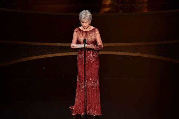  Разбор полетов фэшн–фантазии: самые примечательные наряды Оскара - Sputnik Армения