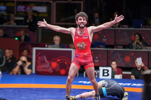 Золотой бросок: Геворк Гарибян победил соперника из Турции и взял золото на ЧЕ по борьбе  - Sputnik Армения