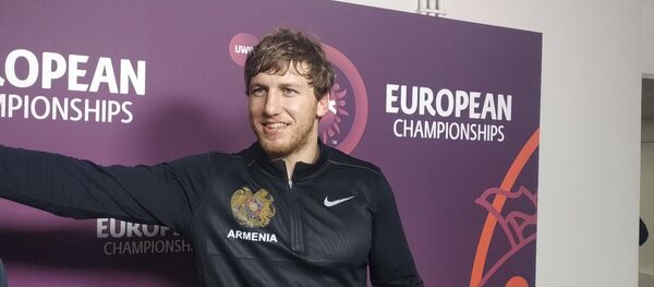 Հայ ըմբիշները պատմում են գոտեմարտերի և իրենց զգացողությունների մասին Հայ ըմբիշները պատմում են գոտեմարտերի և իրենց զգացողությունների մասին - Sputnik Արմենիա