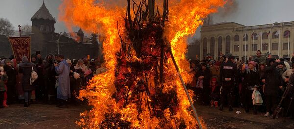 Празднование Трндеза на площади Вардананц (13 февраля 2020). Гюмри - Sputnik Արմենիա