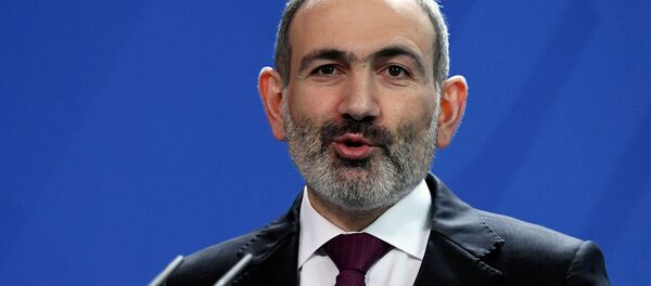 Премьер-министр Армении Никол Пашинян во время совместной пресс-конференции с канцлером Германии (13 февраля 2020). Берлин - Sputnik Армения