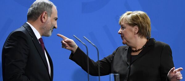 Совместная пресс-конференция премьер-министра Армении и канцлера Германии Никола Пашиняна и Ангелы Меркель (13 февраля 2020). Берлин - Sputnik Армения