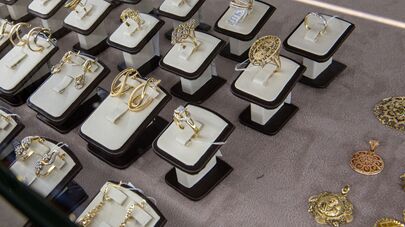 Золотые изделия на рынке золота в Армении 