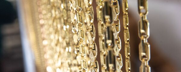 Золотые изделия на рынке золота в Армении Золотые изделия на рынке золота в Армении - Sputnik Армения