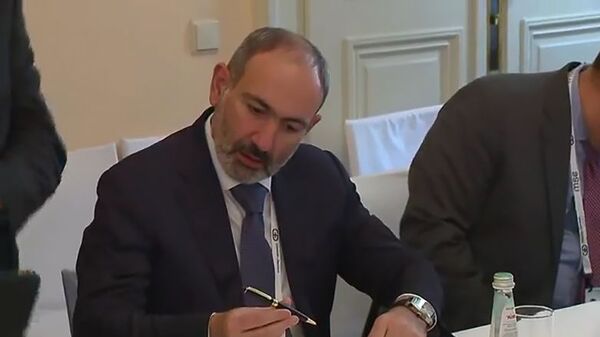 Նիկոլ Փաշինյանը նոր գրիչ է «գտել» Մյունխենում Նիկոլ Փաշինյանը նոր գրիչ է «գտել» Մյունխենում - Sputnik Армения