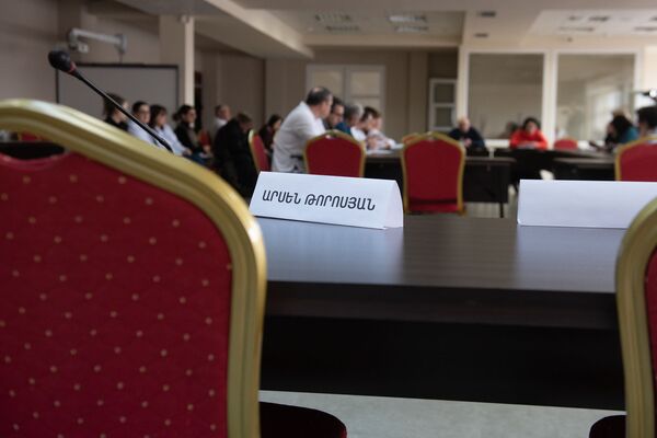 Չեմ ուզում գողեգող գնալ դեղս ստանալու. ՄԻԱՎ–ով ապրողներին սարսափեցրել է գործադիրի որոշումը - Sputnik Արմենիա