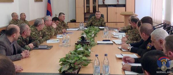 Совещание Армии обороны Карабаха во главе с Кареном Абраамяном (15 февраля 2020). Степанакерт Совещание Армии обороны Карабаха во главе с Кареном Абраамяном (15 февраля 2020). Степанакерт - Sputnik Արմենիա