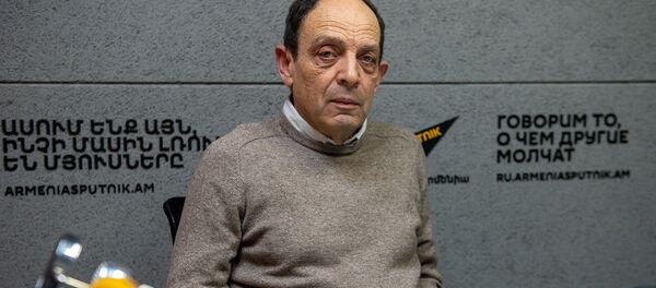 Председатель Хельсинкского комитета Армении Аветик Ишханян Председатель Хельсинкского комитета Армении Аветик Ишханян - Sputnik Արմենիա