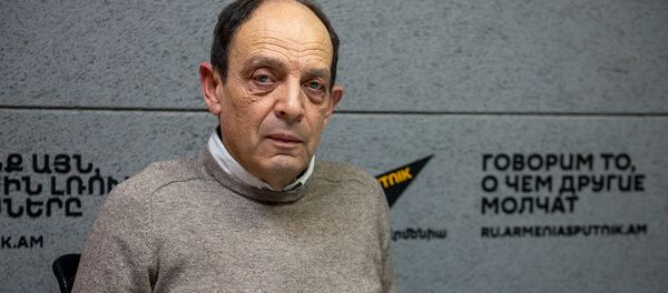 Председатель Хельсинкского комитета Армении Аветик Ишханян - Sputnik Արմենիա