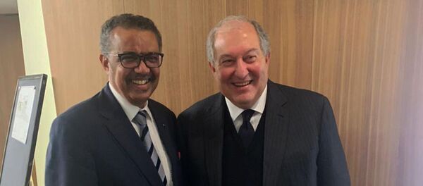 Армен Саркисян на встрече с генеральным директором Всемирной Организации Здравоохранения Тедросом Адханом Хебреесусом (15 февраля 2020). Мюнхен - Sputnik Армения