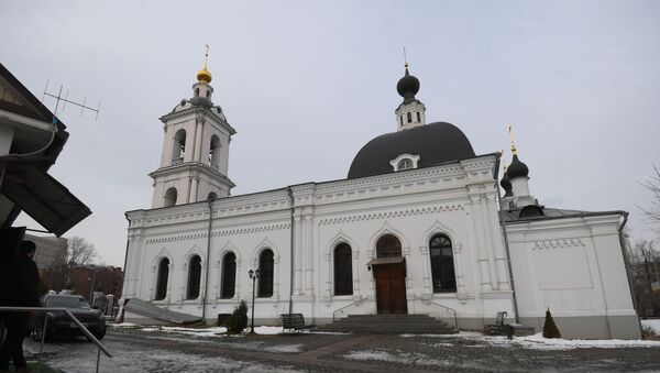 Մոսկվայի տաճարում տղամարդը դանակով 2 հոգևորականի է վիրավորել - Sputnik Արմենիա