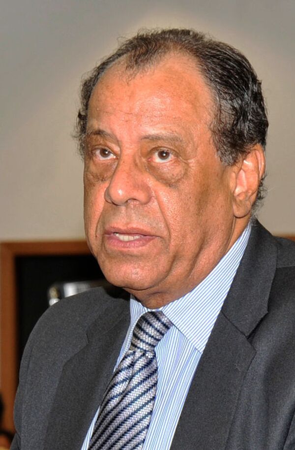 Как армянские футболисты ошеломили Карлоса Алберто трюком великого Диди Как армянские футболисты ошеломили Карлоса Алберто трюком великого Диди - Sputnik Армения