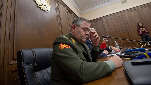Пресс-конференция начальника генштаба ВС РА Артака Давтяна с депутатами Национального Собрания (18 февраля 2020). Еревaн - Sputnik Армения