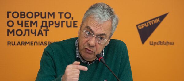 Баграт Асатрян на пресс-конференции Экономика Армении в 2019 году, и какие вызовы стоят перед страной в 2020-м? (19 февраля 2020). Еревaн Баграт Асатрян на пресс-конференции Экономика Армении в 2019 году, и какие вызовы стоят перед страной в 2020-м? (19 февраля 2020). Еревaн - Sputnik Արմենիա