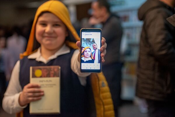 Արայիկ Հարությունյանը խոստովանեց` երբ է վերջին անգամ գիրք կարդացել - Sputnik Արմենիա