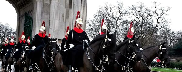 Королевская конная гвардия Великобритании в Лондоне Королевская конная гвардия Великобритании в Лондоне - Sputnik Армения