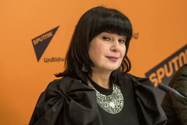 Премьера в Станиславском: чем хулиганистая притча о Храбром Назаре зацепит ереванцев Премьера в Станиславском: чем хулиганистая притча о Храбром Назаре зацепит ереванцев - Sputnik Армения