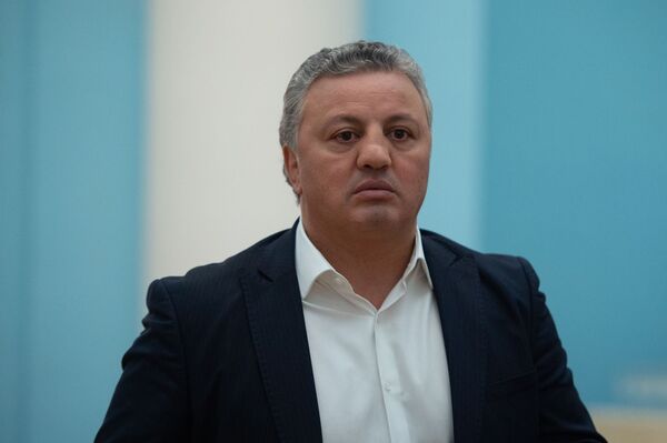 Трое на ковре, или Как судьи отобрали у армянского борца сразу 5 медалей Трое на ковре, или Как судьи отобрали у армянского борца сразу 5 медалей - Sputnik Армения