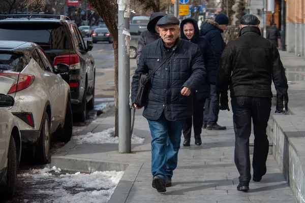 Черный список дедушки Альфреда: армянский почтальон рассказал о курьезах работы Черный список дедушки Альфреда: армянский почтальон рассказал о курьезах работы - Sputnik Армения